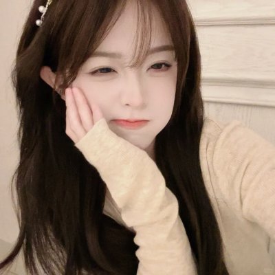 在大雪封闭的山庄里
